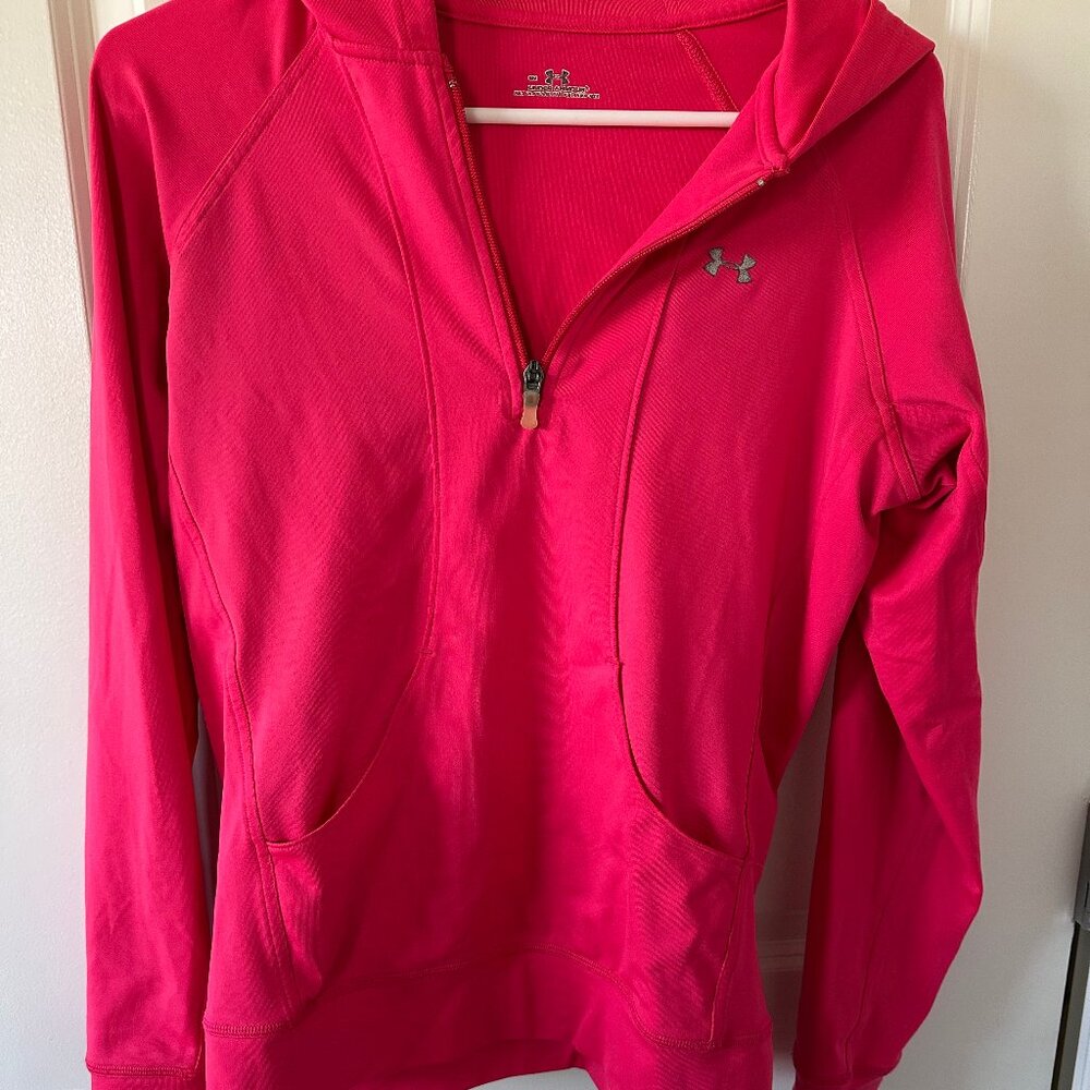Under Armour Hoodie (size S)